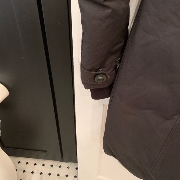 Storm Mountain Parka S - Picture 14 of 16